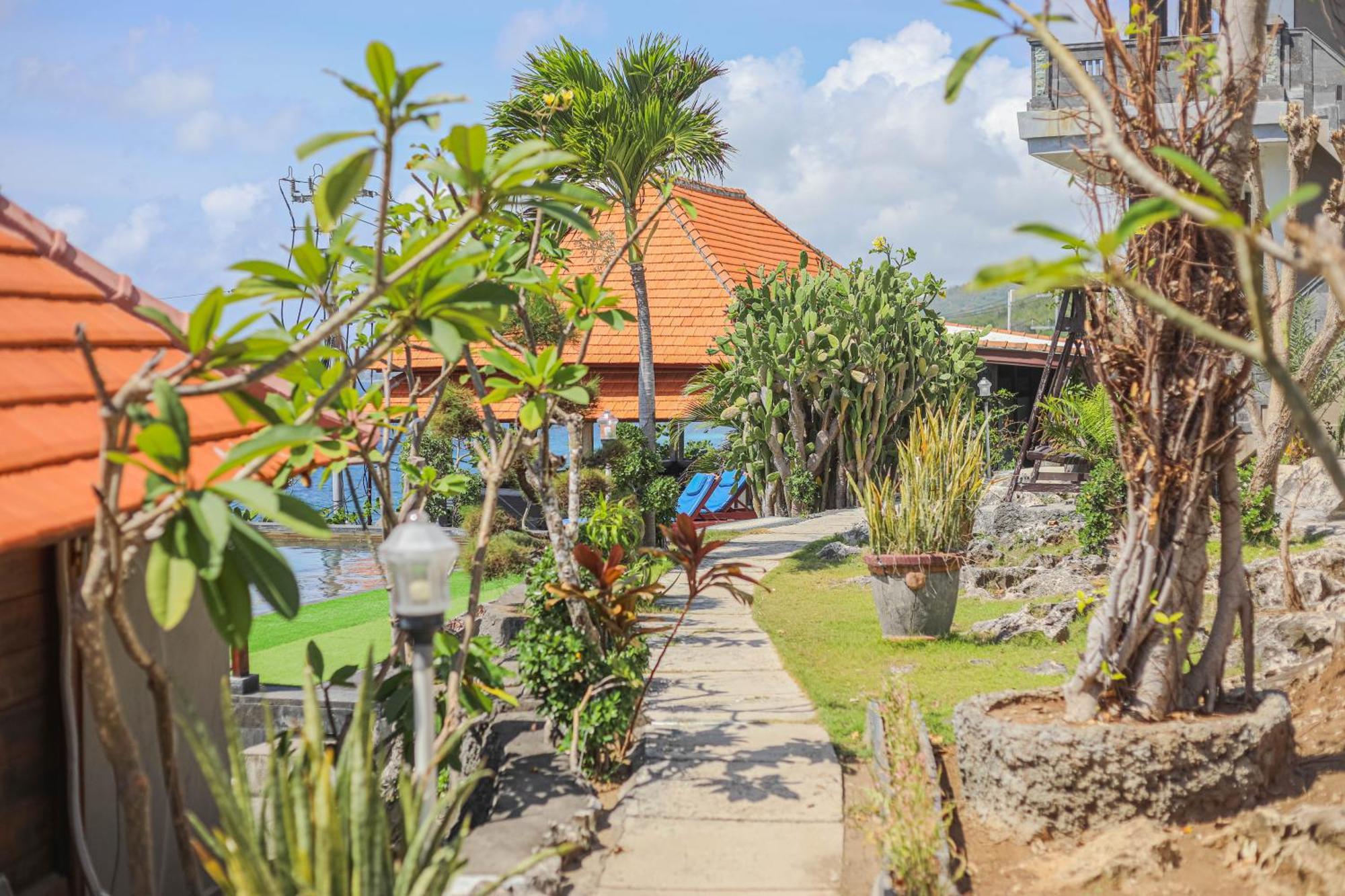 Manta Cottages With Sea View Batununggul Exterior photo